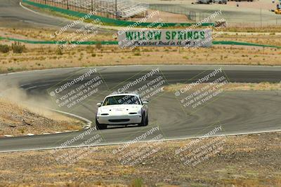 media/May-31-2025-CalClub SCCA (Sat) [[2c1a04e1ee]]/Qualifying/Group 5/Turn 4/